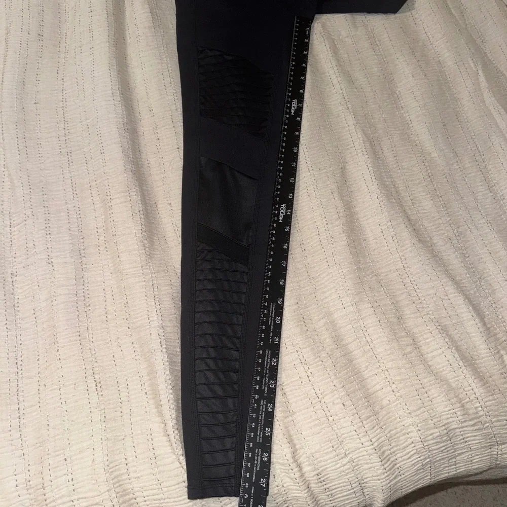 Alo Yoga Moto Leggings Black High Waist Mesh Quilted Activewear XS W5494R Goth